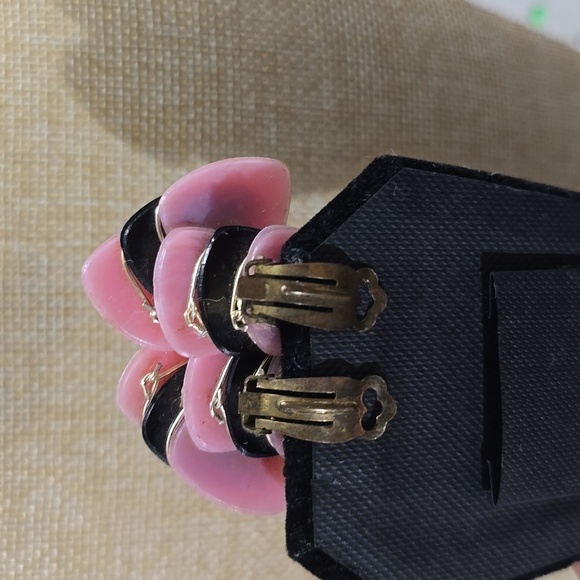 Western Germany Vintage Pink & Black Clip-on Triangular Shape Lucite Earrings - Picture 2 of 8